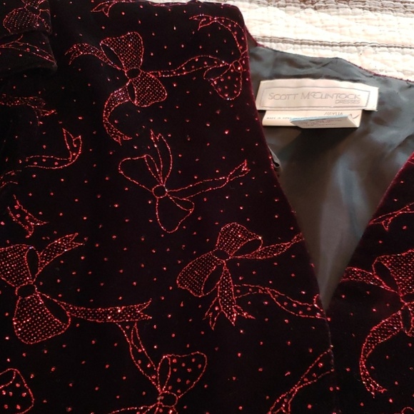 Holiday velvet party dress - Picture 4 of 5